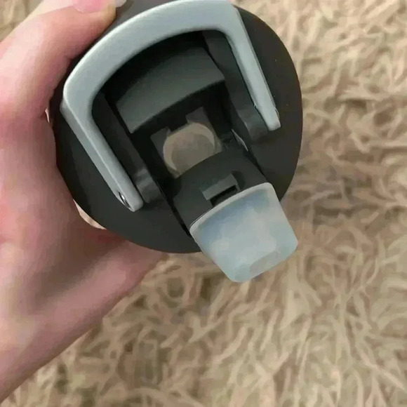 Contigo Grey Waterbottle - Picture 4 of 4